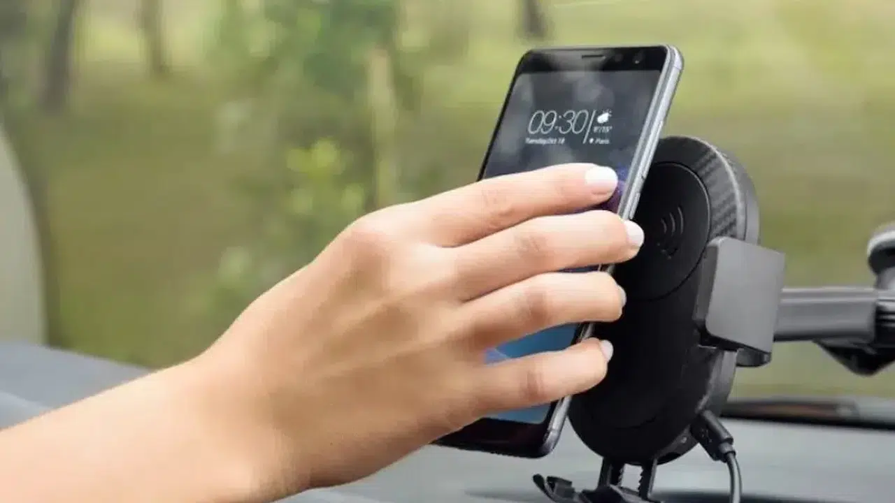 ÖN CAMA TELEFON KOYMAK YASAK MI 2026? Cezası ne kadar ve telefondan video izlemek yasak mı?