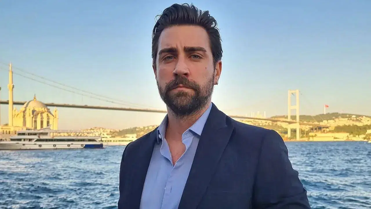 ÇAĞLAR ERTUĞRUL BOYU KAÇ? Kimdir, nereli, kaç yaşında, sevgilisi kim, evli mi?