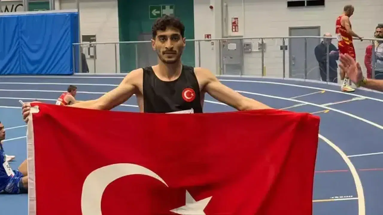 İspanya’da büyük başarı! Mehmet Emin Eğilmez dünya salon atletizm şampiyonu oldu