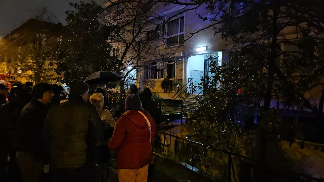 İstanbul’da Panik Dolu Anlar: Dumanlar Binayı Sardı