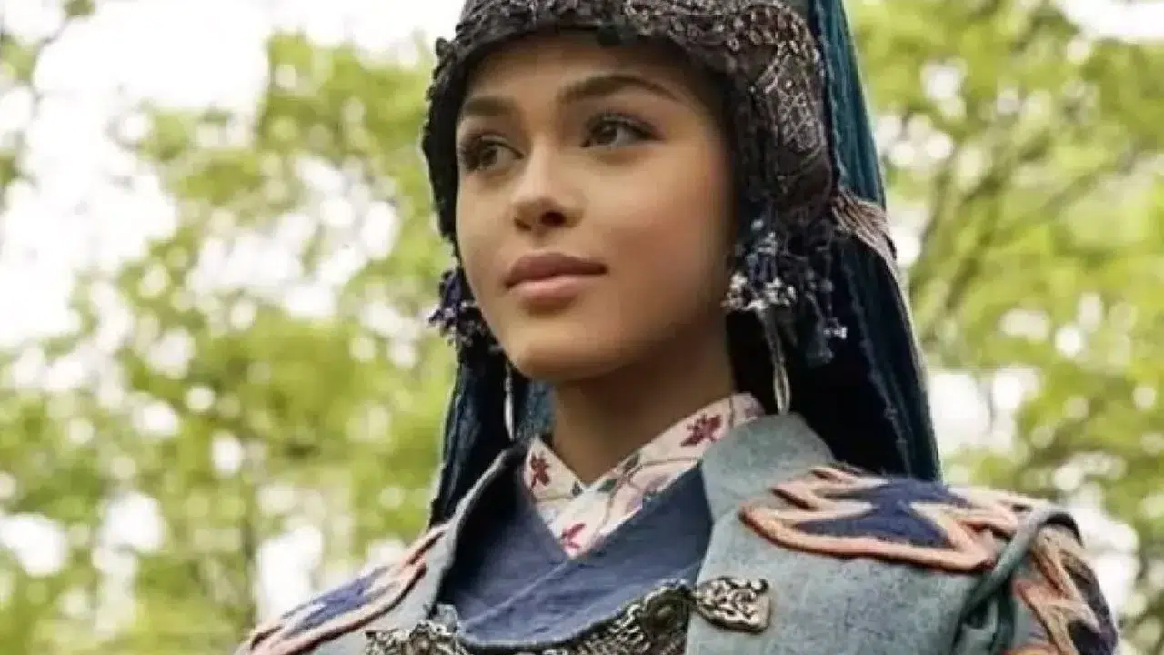 ASLIHAN KARALAR HAYATI VE KİMDİR! Evine ne oldu? Beykoz’daki yangın sonrası sağlık durumu nasıl?