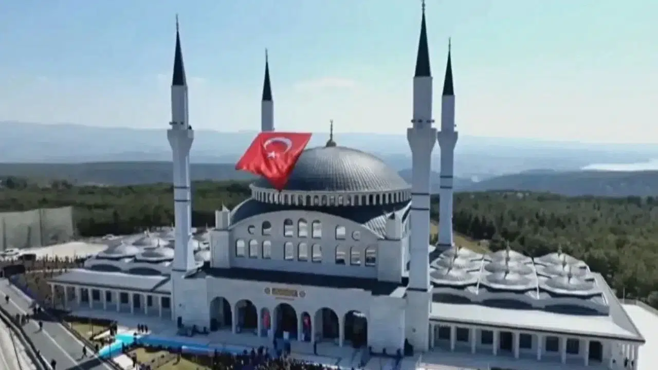 CUMHURBAŞKANI ERDOĞAN'NIN AÇTIĞI CAMİİ HANGİ ŞEHİRDE! Yeni caminin adı ne, kaç kişilik?