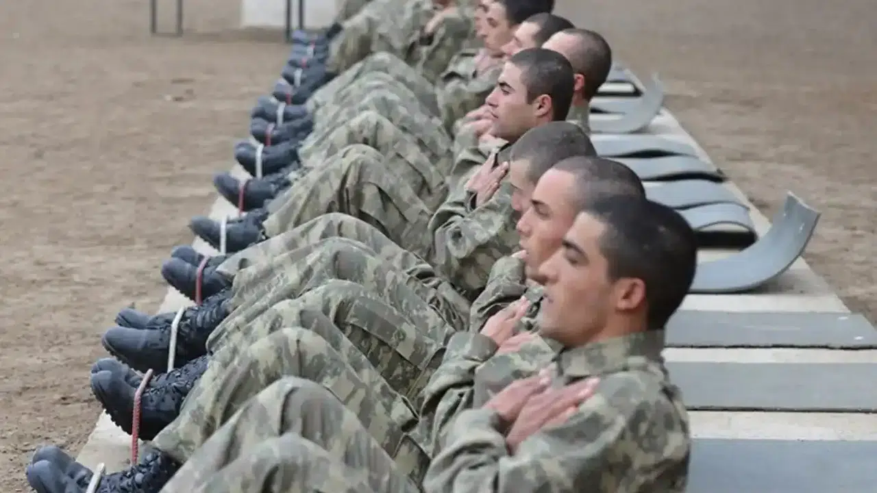 BEDELLİ ASKERLİK ŞUAN NE KADAR! 2026 Bedelli askerlik ücreti 417 bin TL mi oldu, zam Meclis’ten geçti mi?