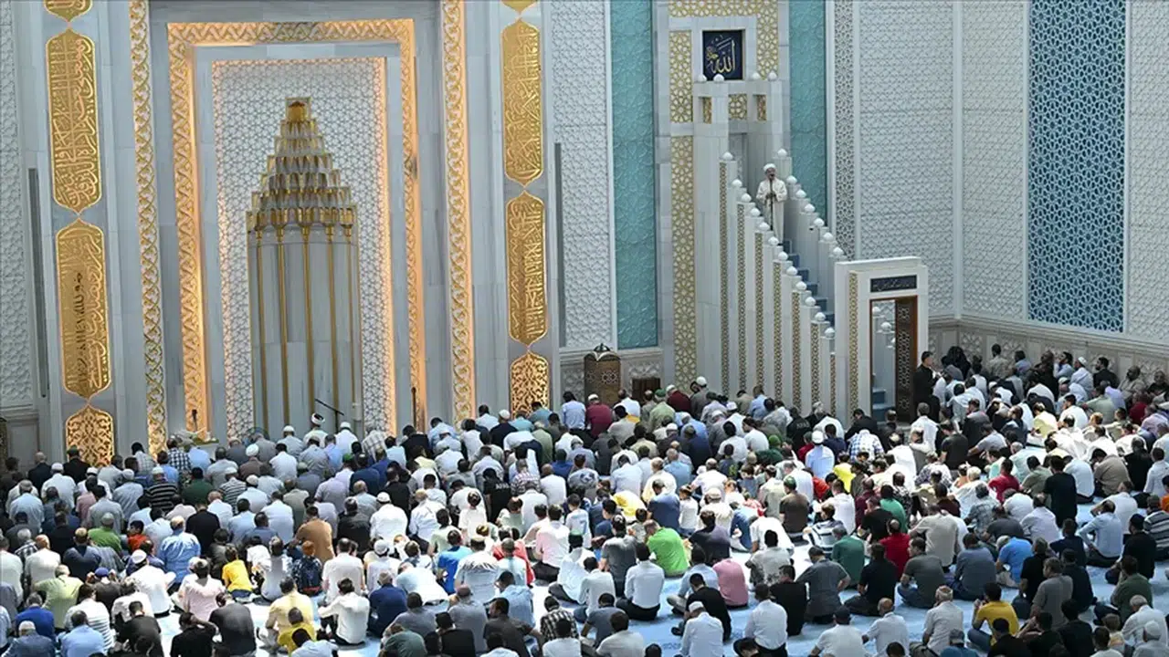 Bu Haftanın Cuma Hutbesi Yayınlandı: Ana Gündem Tevekkül