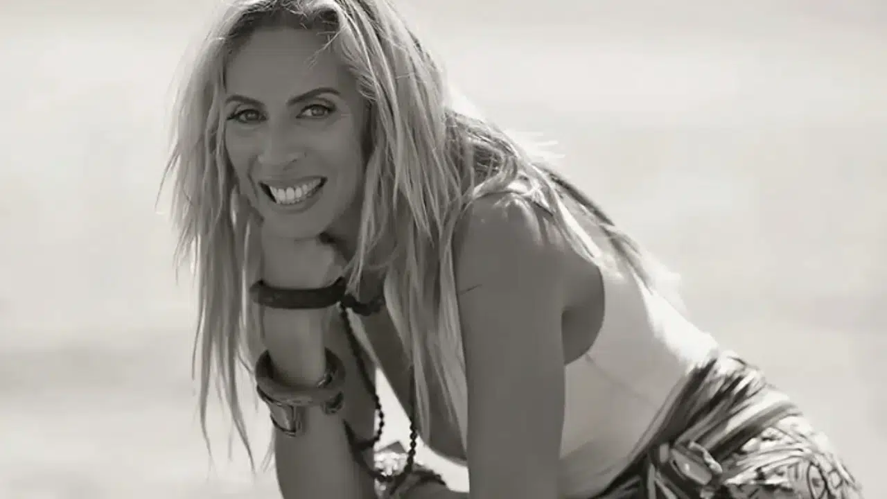 ZEYNEP CASALİNİ DUVAR ŞARKISI! Kimdir, aslen nereli, kaç yaşında, evli mi, boşandı mı, çocukları var mı?