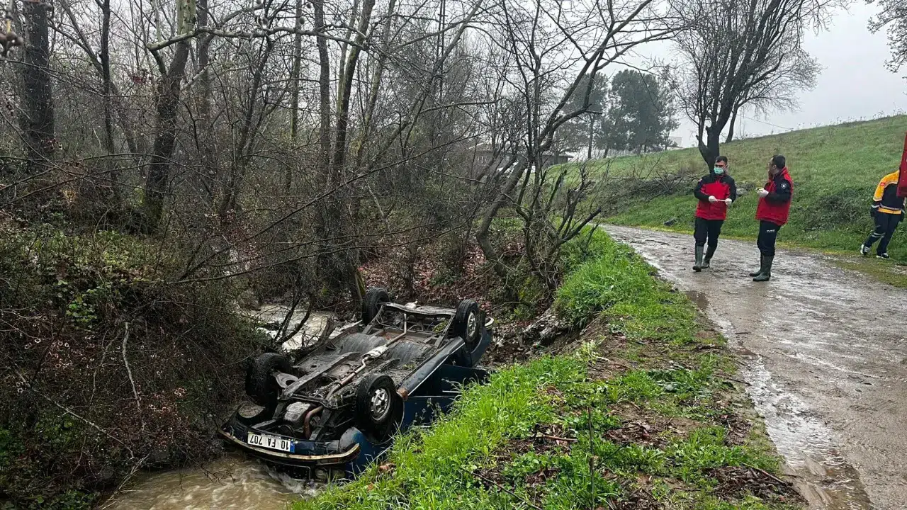 Sındırgı’da şüpheli ölüm: Dere yatağında araç ve cansız beden bulundu