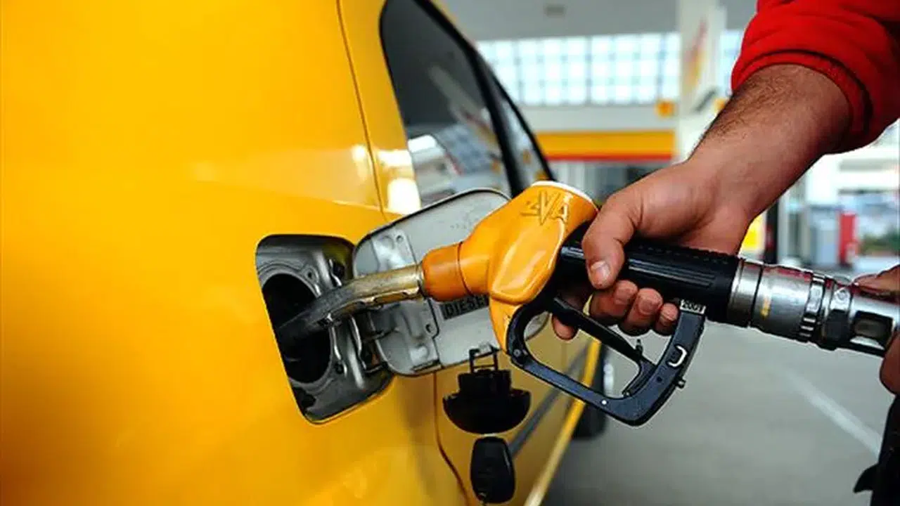 BENZİN FİYATLARI KAÇ TL OLDU?  İstanbul, Ankara, İzmir Güncel Liste 15 Mart 2026