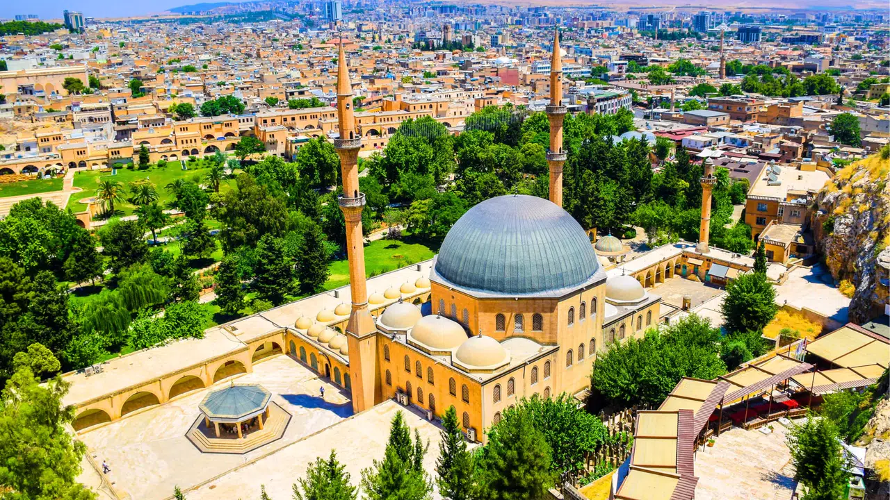 URFALI ŞARKICILAR KİMLER? Şanlıurfalı ses sanatçıları ve ünlü Urfa müzisyenleri...