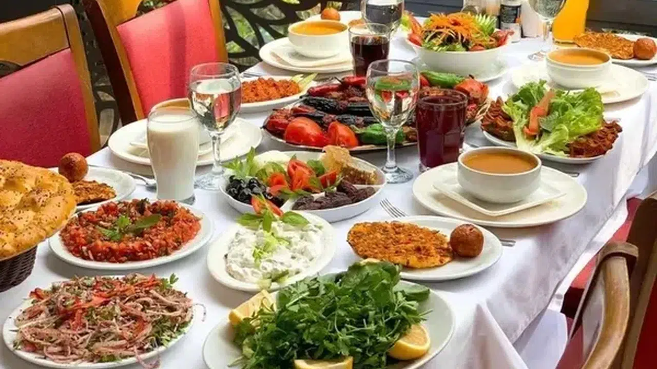 İftara Ne Pişirsem? Tutmaç Çorbası Nasıl Yapılır?