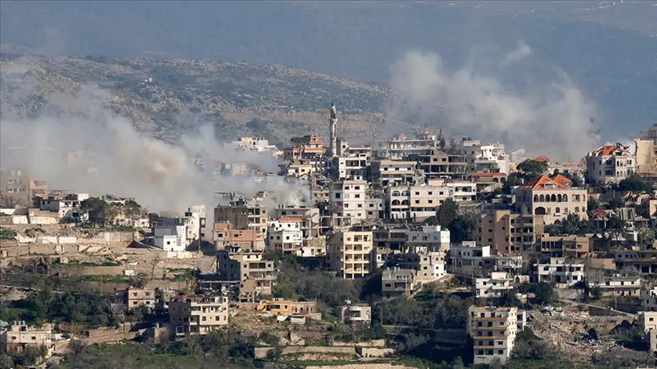 İşgalci İsrail Lübnan'da çok sayıda beldeye hava saldırısı düzenledi