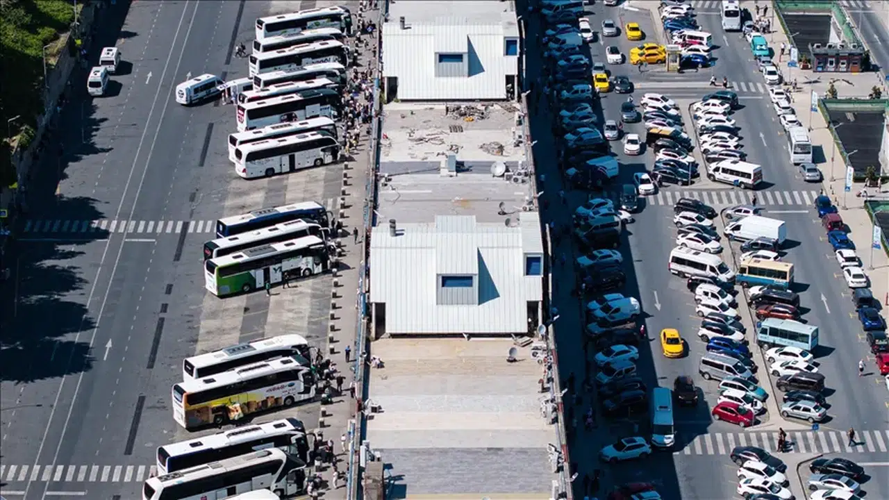 Ramazan Bayramı öncesi otobüs biletlerinin yüzde 90'ı tükendi