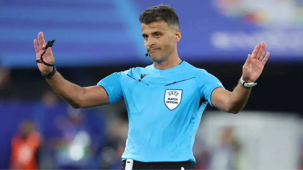 JESÚS GIL MANZANO KİMDİR, KAÇ YAŞINDA, HANGİ MAÇLARI YÖNETTİ? Galatasaray Liverpool maçının hakemi hakkında bilinenler