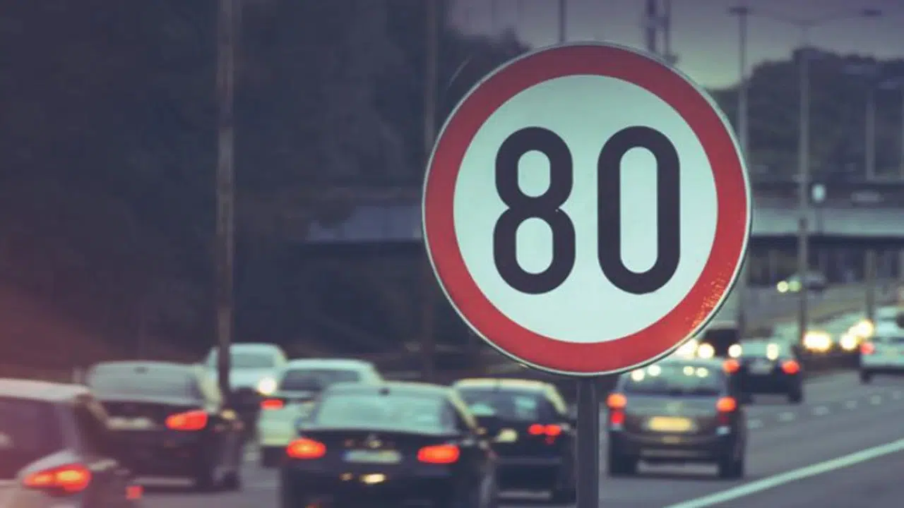 TRAFİK CEZALARI (2026) NE KADAR OLDU! Şehir içi hız sınırı kaç km, radar cezası kaç TL, otoyol hız sınırı nedir?