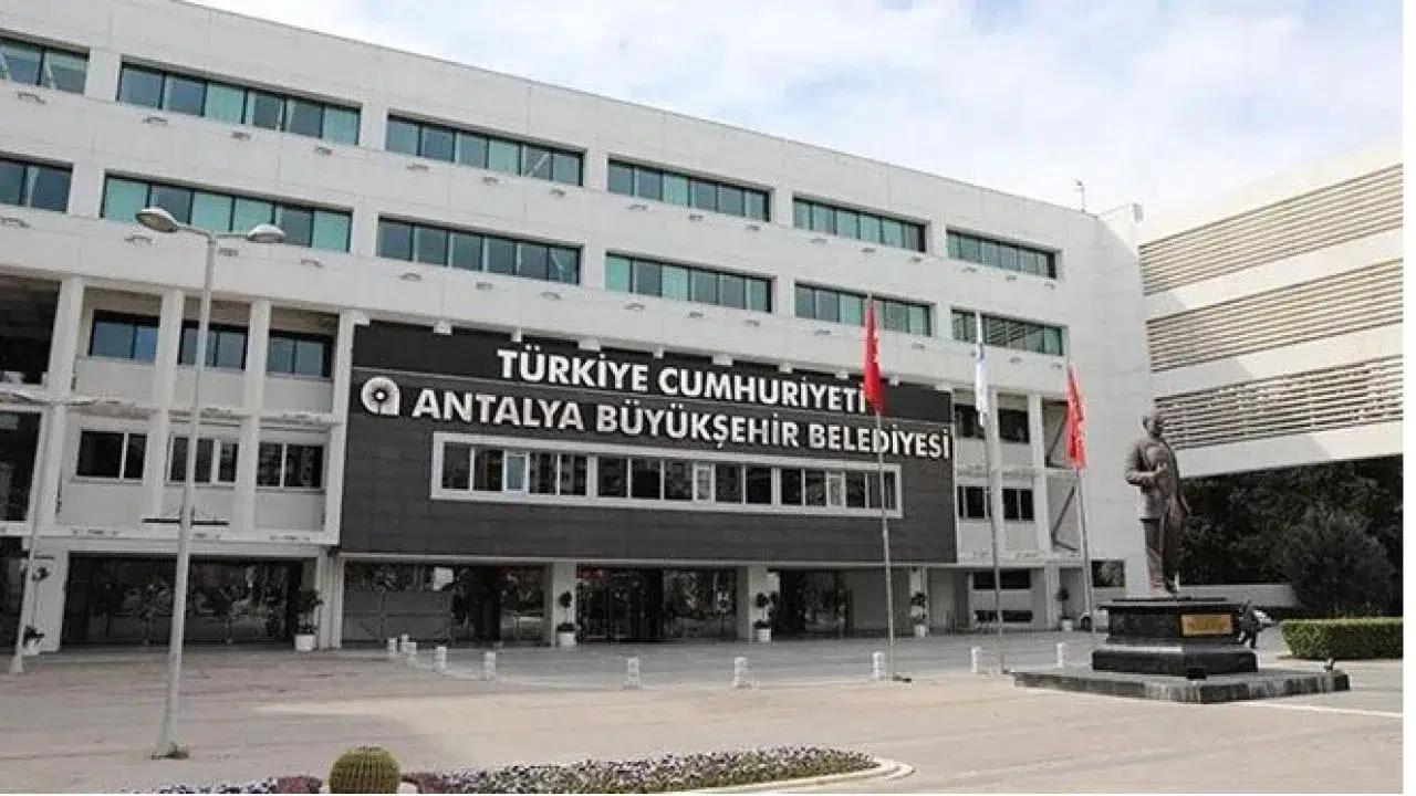 Antalya’daki yolsuzluk soruşturmasında 41 sanığın duruşmaları devam ediyor