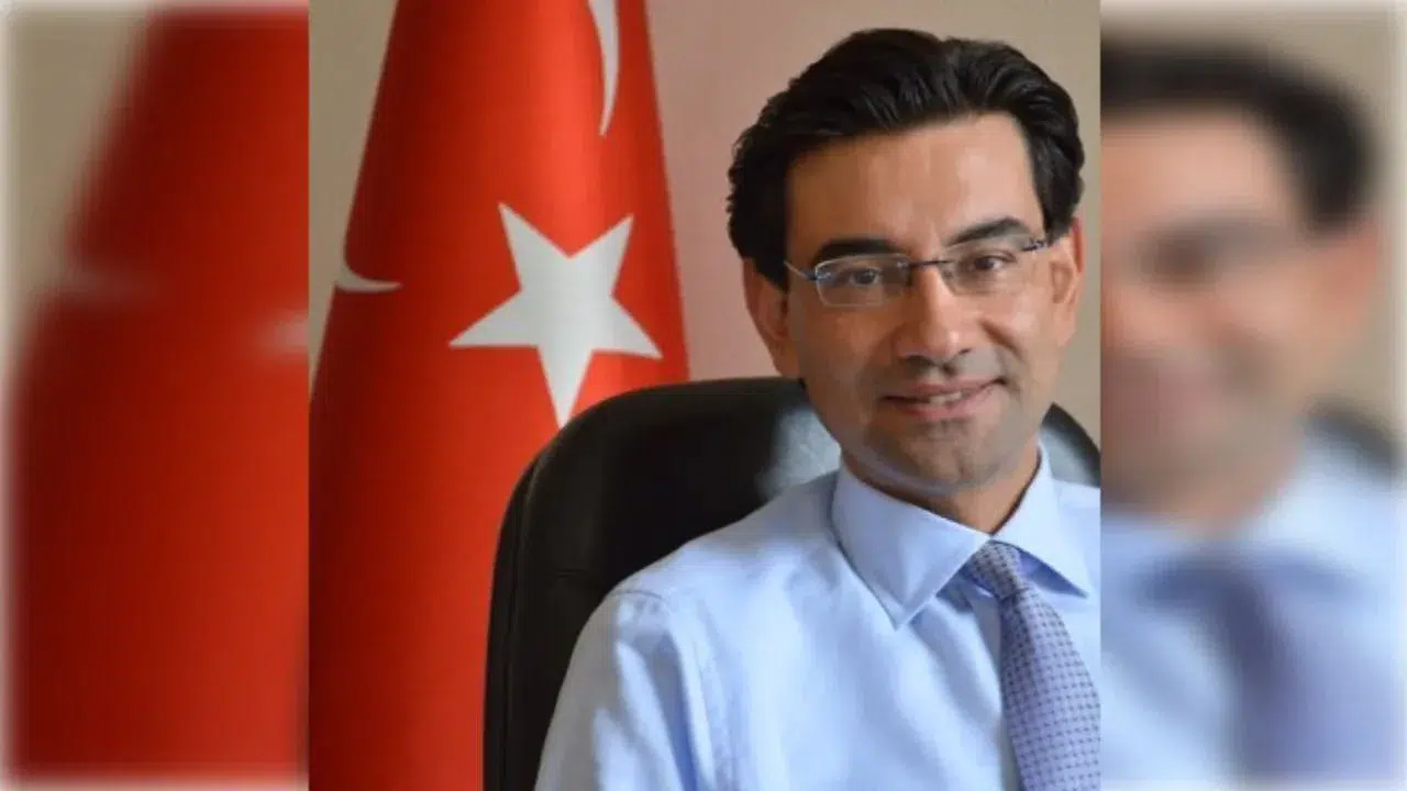 TÜRKİYE’NİN GÜRCİSTAN BÜYÜKELÇİSİ MUSTAFA TÜRKER ARI KİMDİR! Daha Önce Hangi Görevlerde Bulundu?