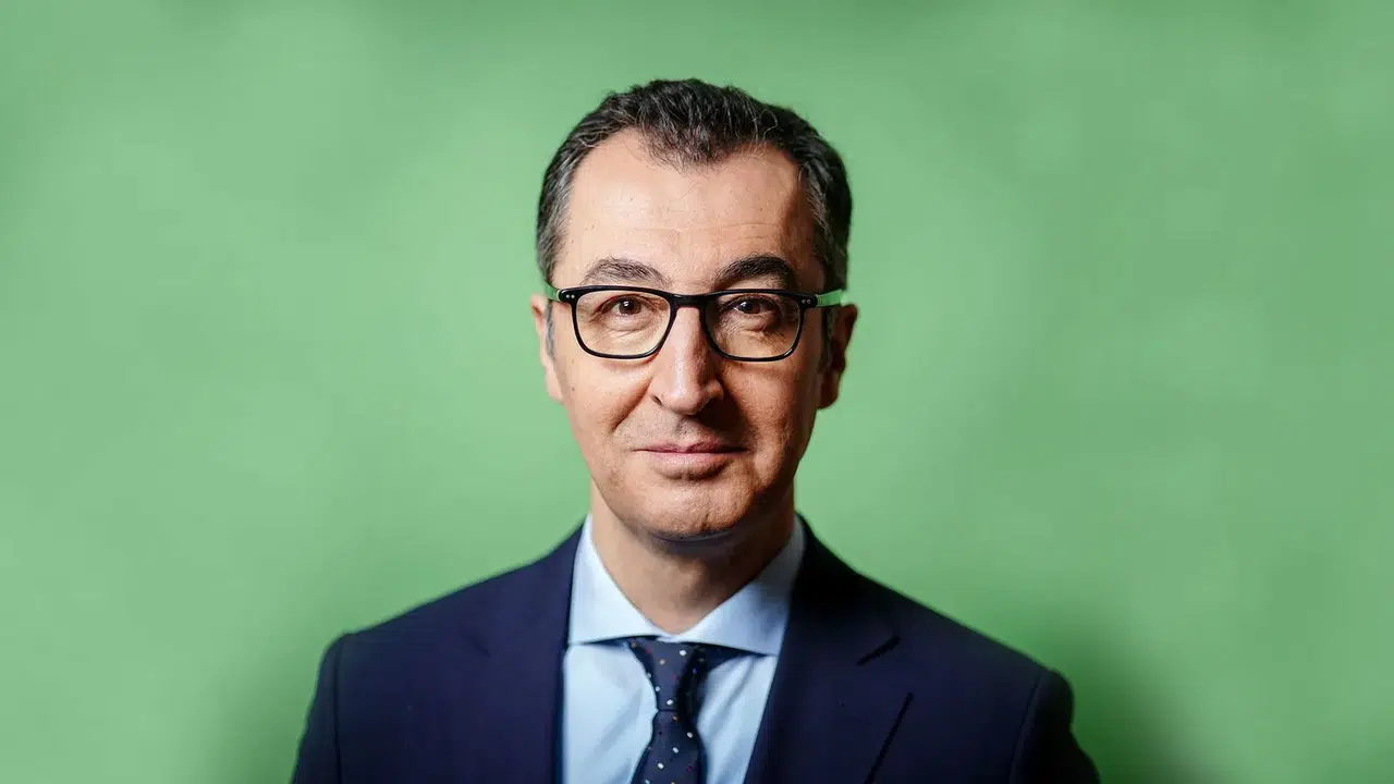 CEM ÖZDEMİR NERELİ! Kaç Yaşında? Almanya Gıda ve Tarım Bakanı Cem Özdemir’in Hayatı ve Siyasi Kariyeri