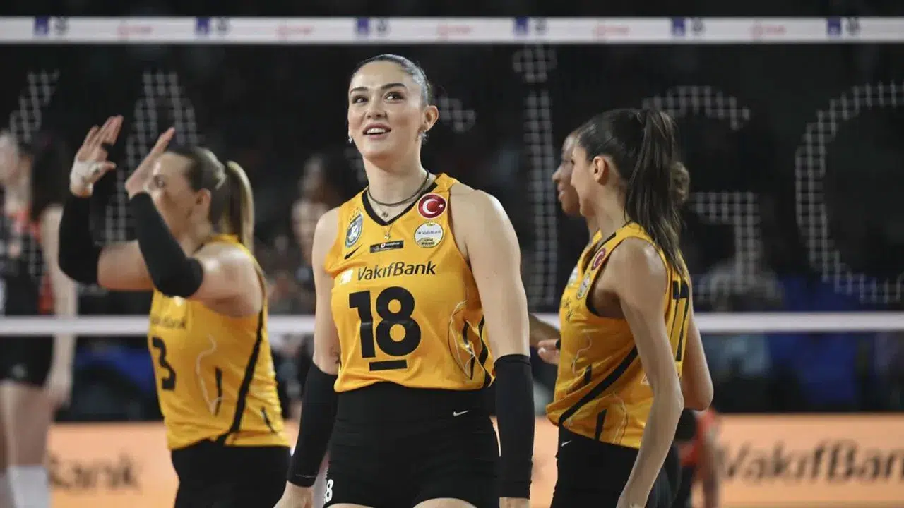 AXA SİGORTA KADINLAR KUPA VOLEY FİNALİNDE KİM KAZANDI! VakıfBank Eczacıbaşı final maçı sonucu ne, kim şampiyon oldu?