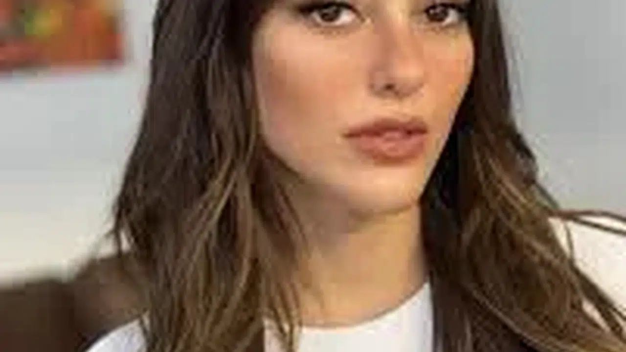 Dilan Çiçek Deniz boyu, kilosu, sevgilisi kim, kaç yaşında?