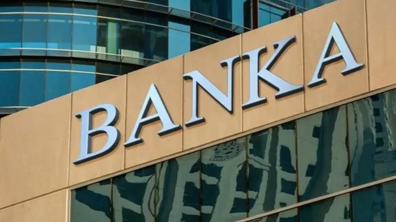 RAMAZAN BAYRAMI AREFESİ 2026! Bankalar Açık mı, Kaç Saat Hizmet Verecek? EFT ve FAST Detayları