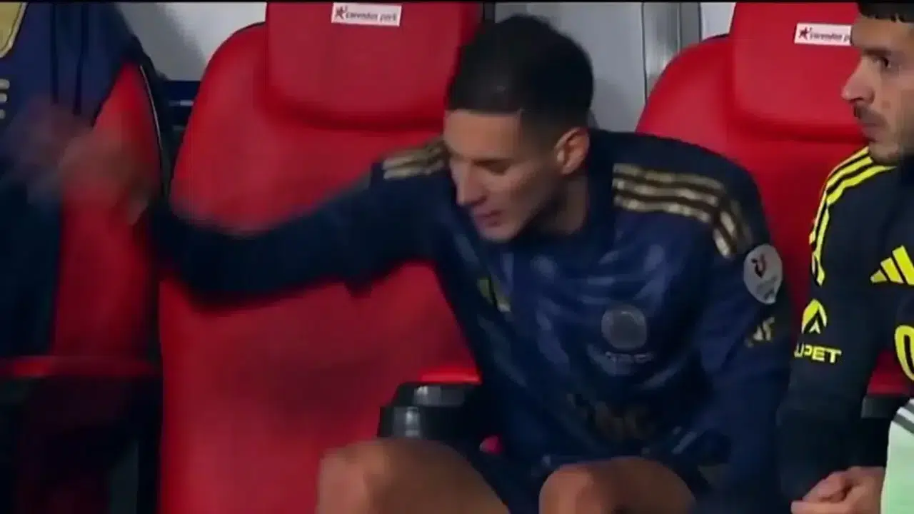 Antalyaspor Maçında Mert Müldür’ün Tepkisi Kameralara Yansıdı!