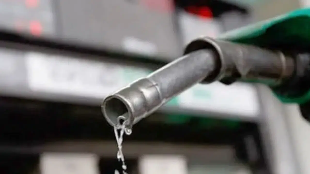 MAZOT KAÇ TL! 1 Litre motorin ne kadar oldu, benzin düşüyor mu?