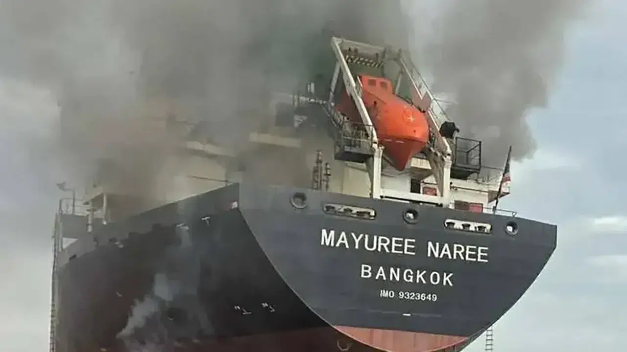 Hürmüz Boğazı’nda Gerilim Tırmanıyor! Altı Ticari Gemi Saldırıya Uğradı