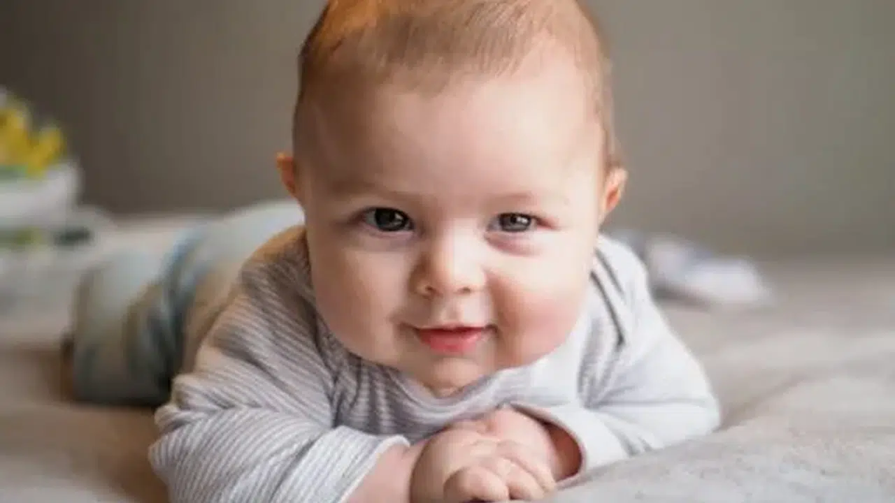 AZAD İSMİ NE DEMEK? Kürtçe Azadi ne anlama gelir, Türkçe mi, okunuşu nasıl, kız mı erkek mi?