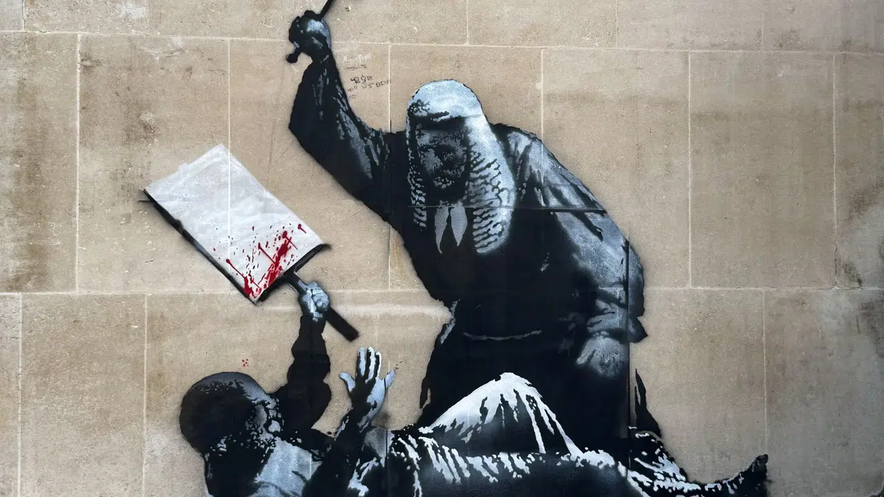 BANKSY KİMDİR? Kimliği neden gizli, hangi eserleri var?
