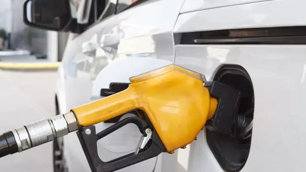 Akaryakıt fiyatları 2 Mart 2026 yükseldi mi, Brent petrol kaç dolar oldu, Benzine zam gelecek mi?
