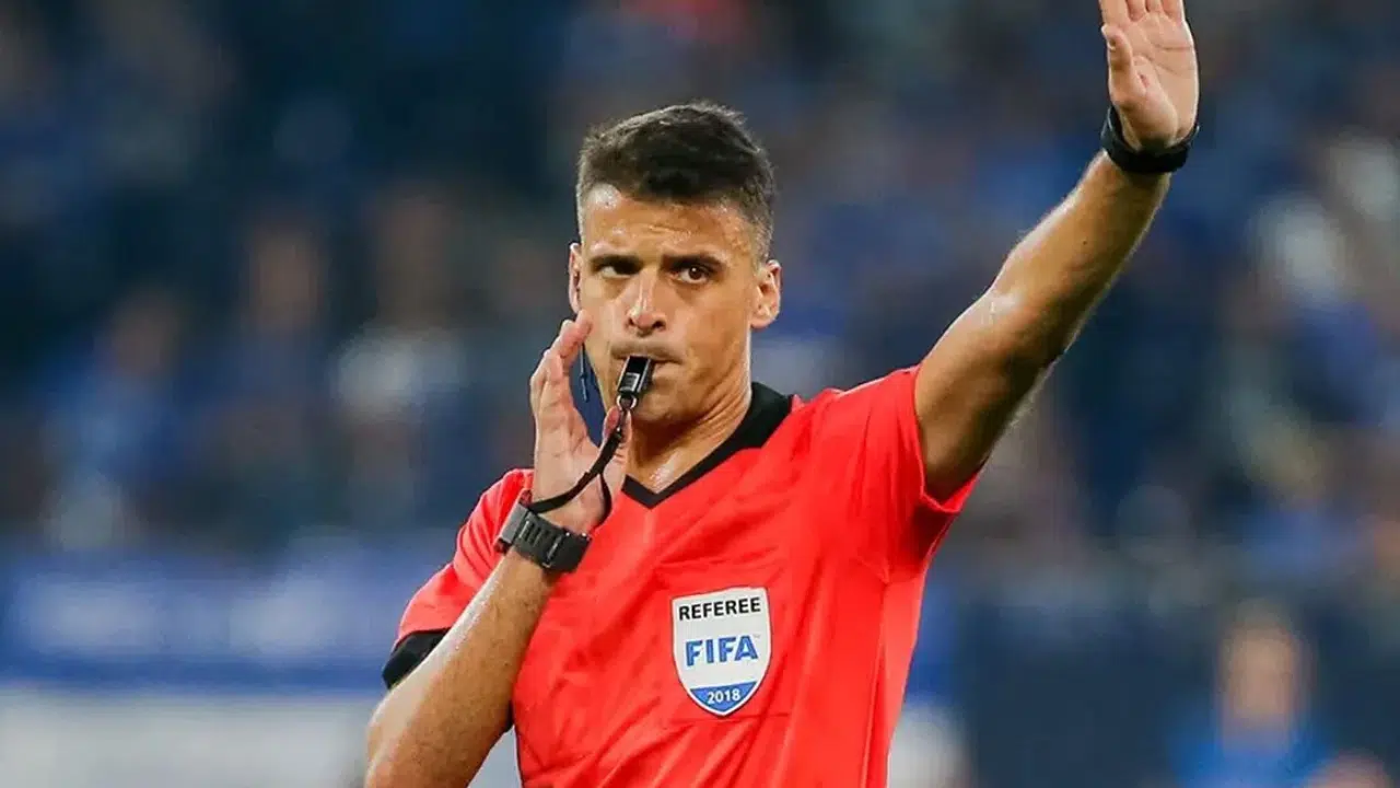 Dev maç öncesi hakem tartışması! Galatasaray–Liverpool maçının hakemi belli oldu