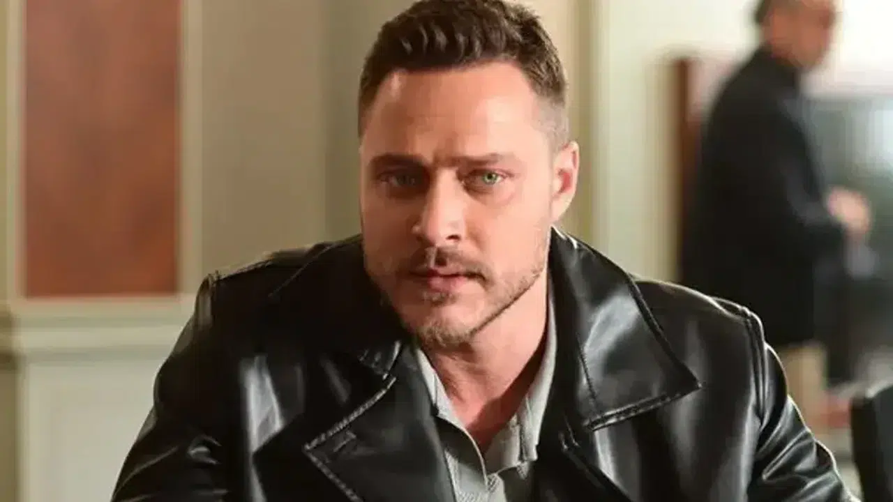 BURAK ÇELİK HAYATI VE KARİYERİ! Yeraltı dizisi Volkan kaç yaşında? Hangi dizilerde oynadı?