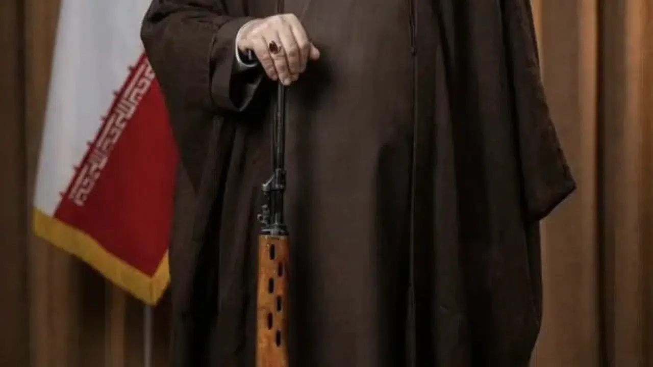 İran’da Lider Değişimi! Mücteba Hamaney’in Savaş Yıllarından Kareler Paylaşıldı