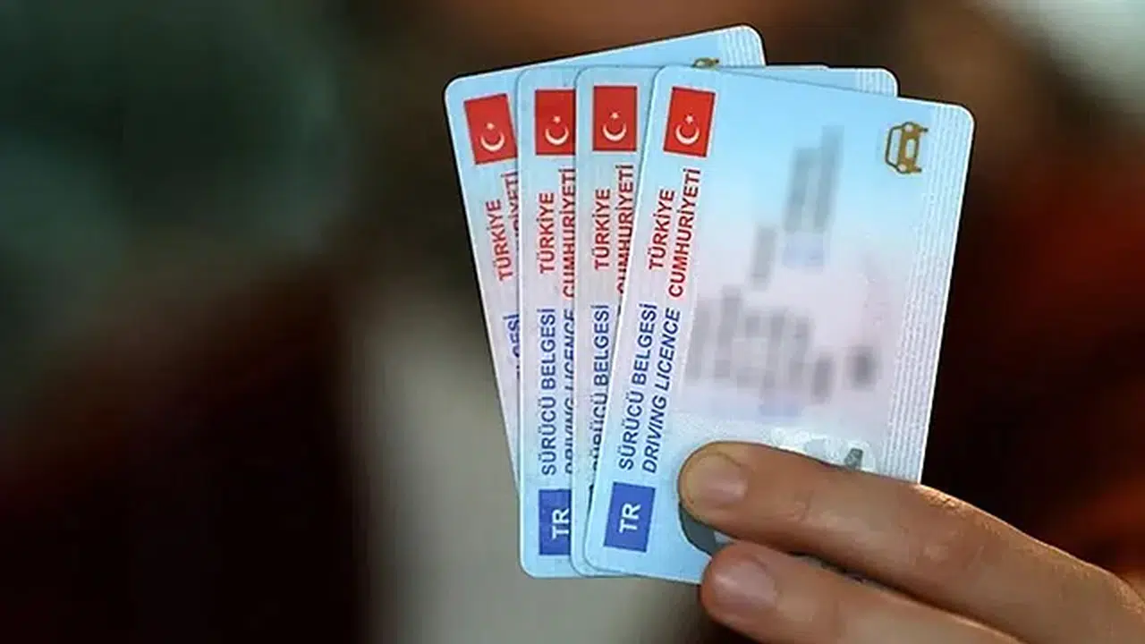 2026 Ehliyet, Trafik Cezası ve Araç Muayene Ücretleri Zamlandı! İşte Yeni Fiyatlar