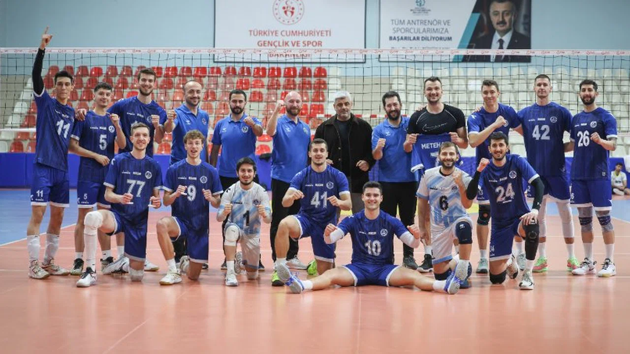 KAĞITSPOR FENERBAHÇE KOLEJİ MAÇI! Saat kaçta başlayacak, hangi kanalda yayınlanacak, YouTube canlı yayın var mı?