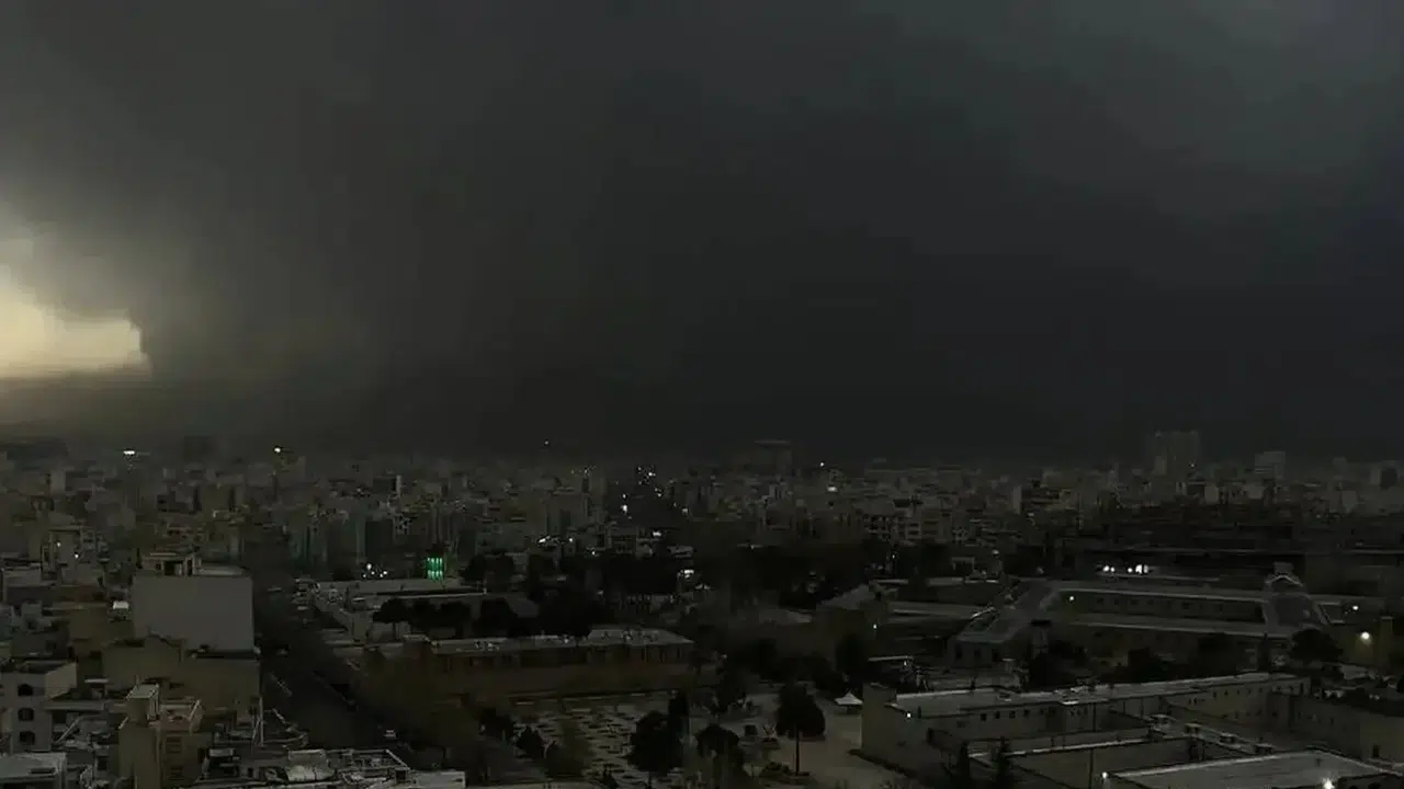 İran’daki Asitli Yağış Türkiye’ye Gelir mi, Zehirli Kimyasal Bulut Hangi Yöne Gidiyor, İran Kızılayı Uyarısı ve Türkiye İçin Risk Var mı?