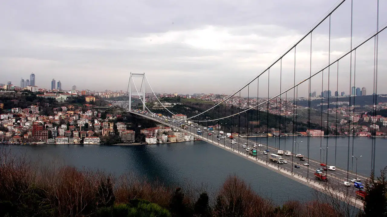 Türkiye Yollarda: 12,3 Milyon Araçla Bayramda Tarih Yazıldı!