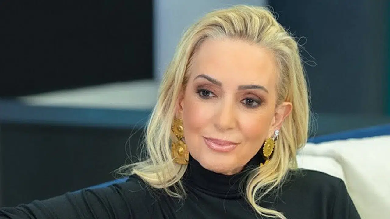 SABA TÜMER’İN ANNESİ NEDEN ÖLDÜ! Kaza mı geçirdi, hastalığı neydi?