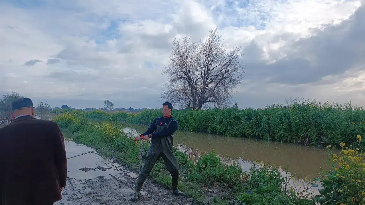 Manisa’da Sağanak Sonrası Gediz Nehri Taştı: 10 Kişi Botlarla Kurtarıldı!