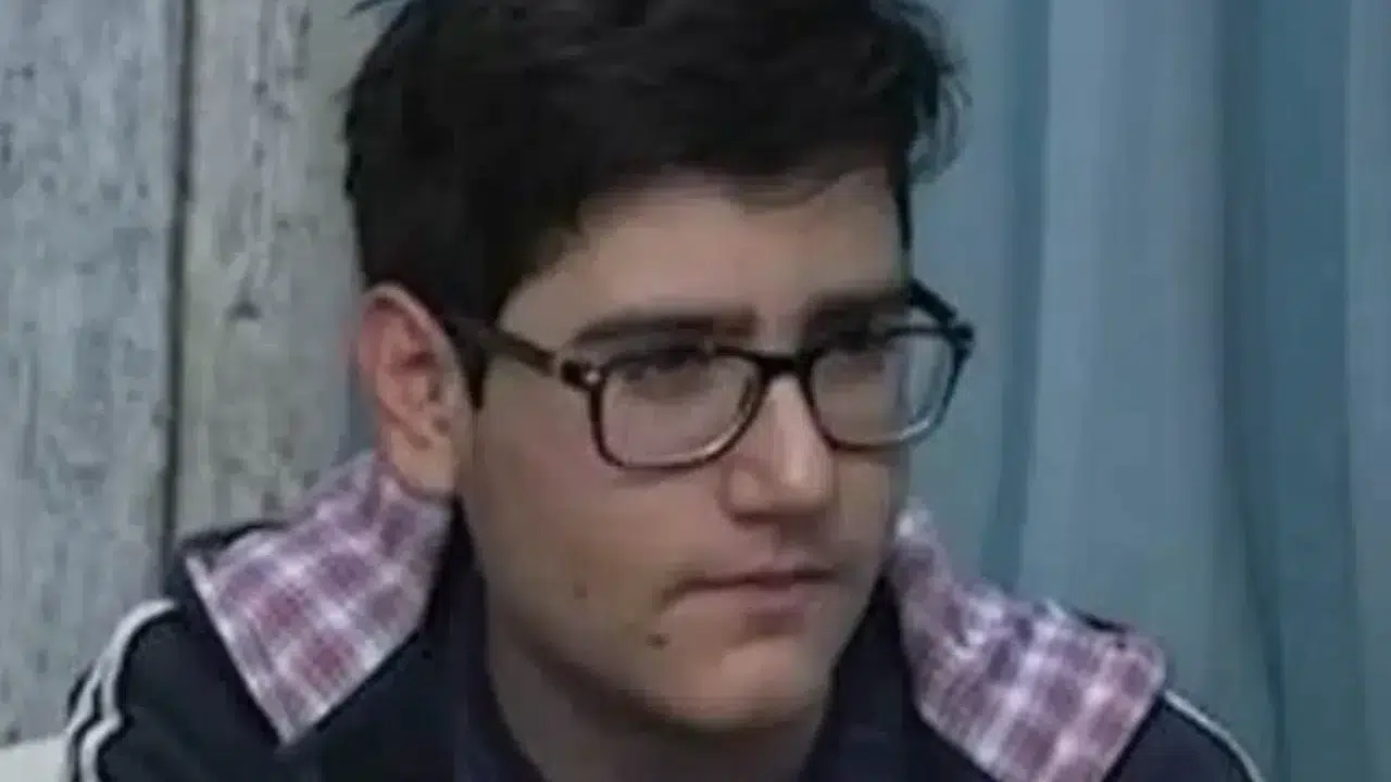 TOYGU BERAT SUNGURTEKİN KAÇ YAŞINDA, NERELİ? Enes Batur’un Kardeşi Mi?