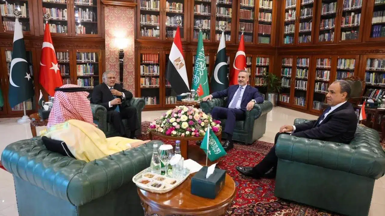 Dışişleri Zirvesi İslamabad’da: Bölgesel İş Birliği Masada