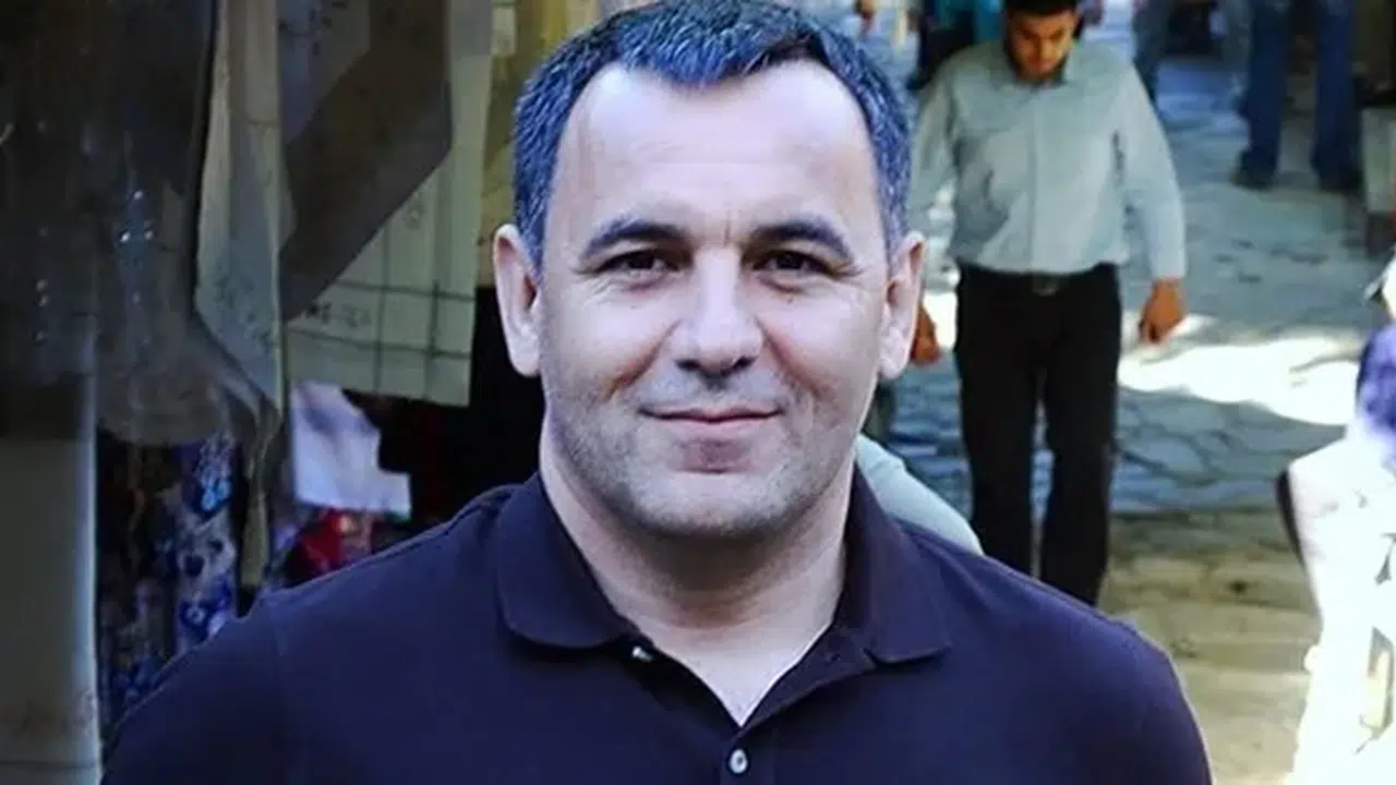 DENİZ ZEYREK ASLEN NERELİ? Alevi mi, Kaç Yaşında, Doğum Yeri, Evli mi?