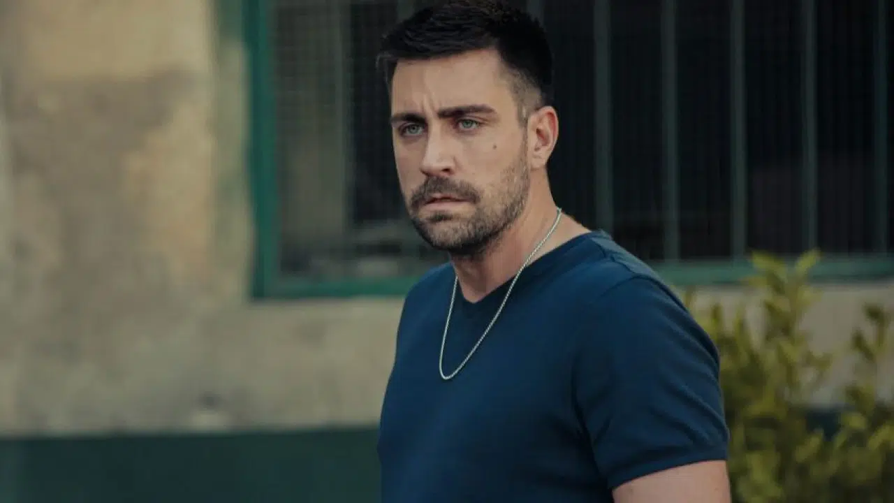 ÇAĞLAR ERTUĞRUL BOYU KAÇ?  Kimdir, kaç yaşında, nereli, sevgilisi kim, evli mi ve biyografisi