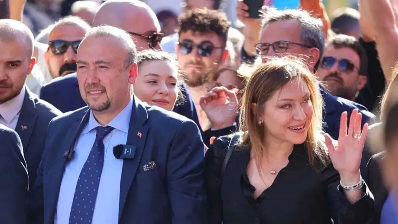 ÖZKAN YALIM EŞİ KİM! Ayşeğül Yalım Kimdir, Ne İş Yapıyor, Kaç Çocuğu Var?