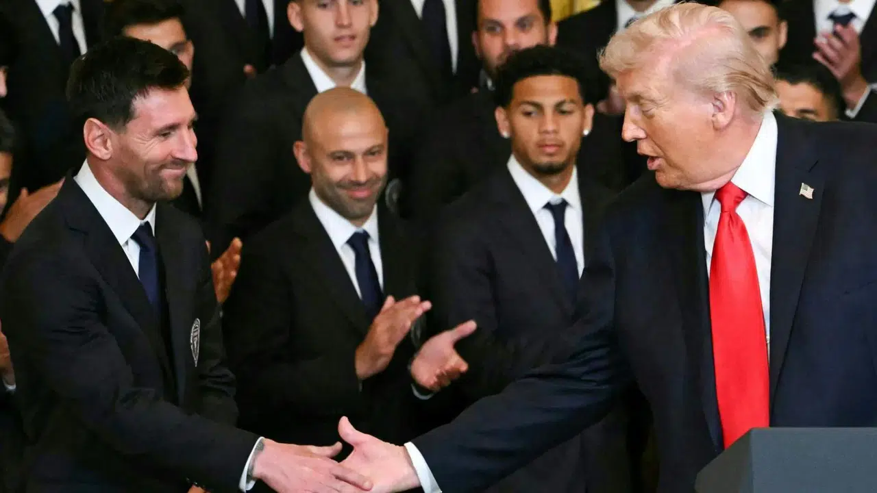 Trump Messi’ye Sordu! Pelé mi, Messi mi? Salonda 'Leo' Tezahüratı