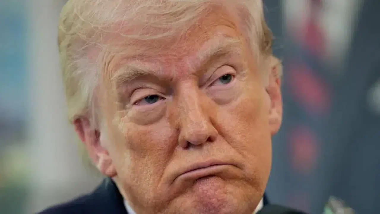 Savaş ve Zamlar Trump’ı Vurdu! ABD’de Destek Dibe Yaklaştı