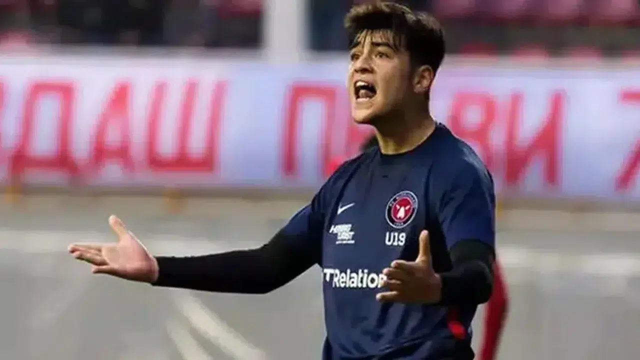 Aral Şimşir Kimdir, Kaç Yaşında, Nereli, Hangi Takımda Oynuyor, Trabzonspor Transfer Teklifi Gerçek mi, Futbol Kariyeri Nasıl Başladı?