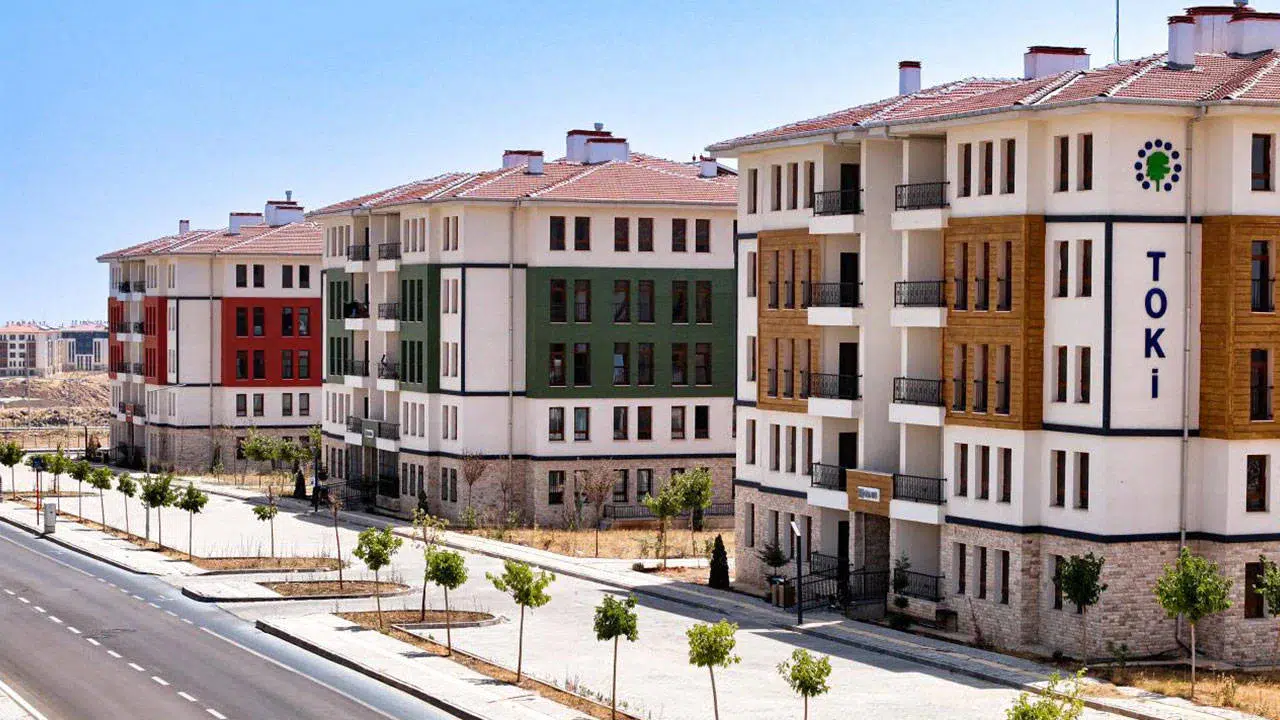 TOKİ BAŞVURU ÜCRETİ İADESİ REHBERİ! 5.000 TL iade ATM’den çekilebilir mi, hangi bankalar ödeme yapıyor?