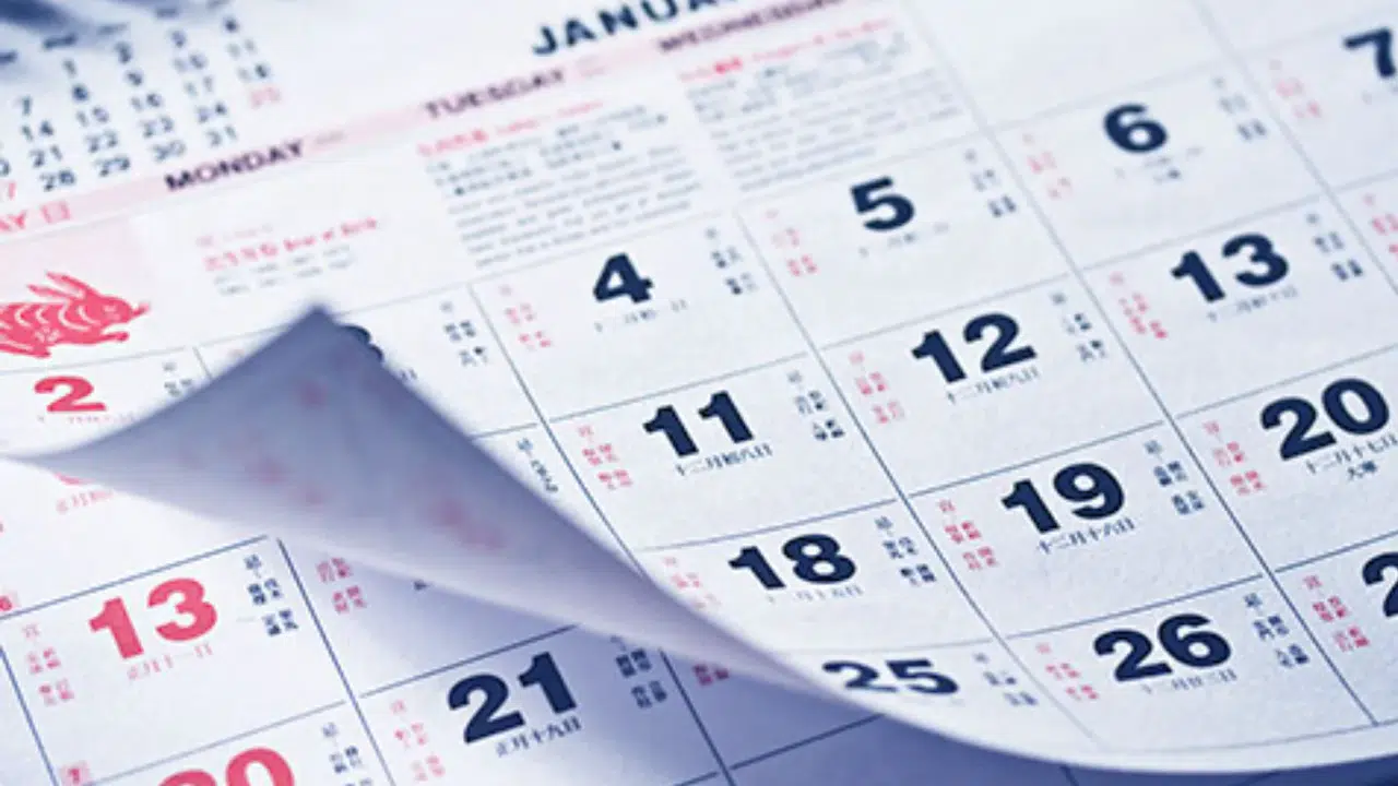 30 Nisan okullar tatil mi, yarım gün mü? 1 Mayıs cuma resmi tatil mi, kimler izinli, kimler çalışacak?