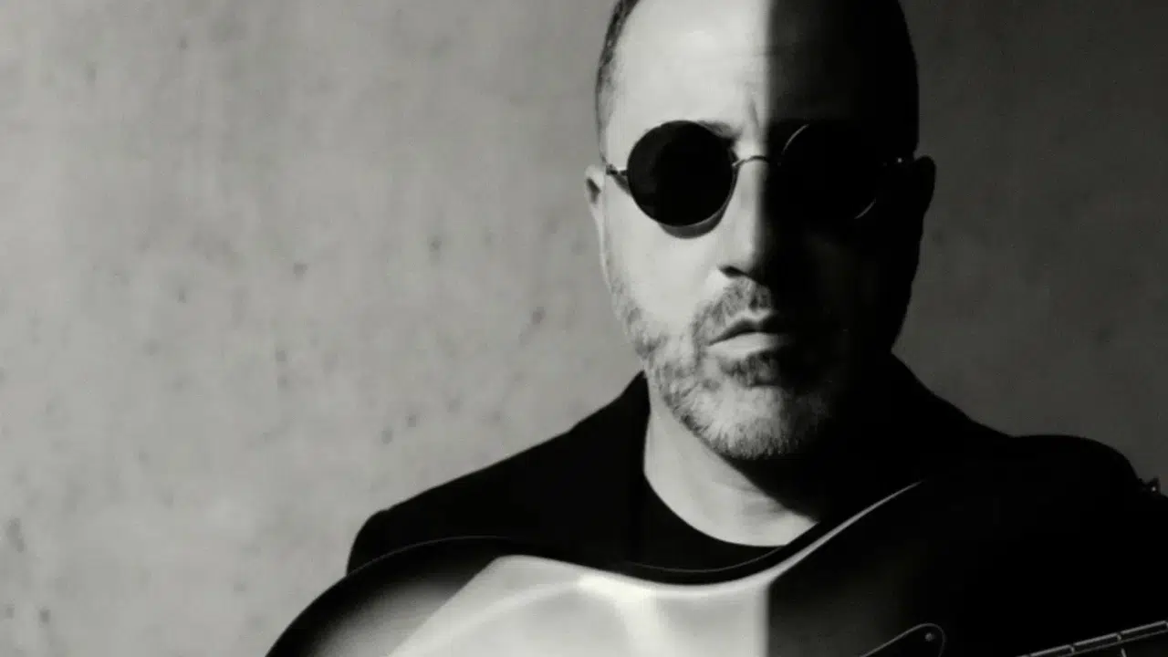 Mert Ekren yeni teklisi Yuh ile müzikseverlerle buluşuyor