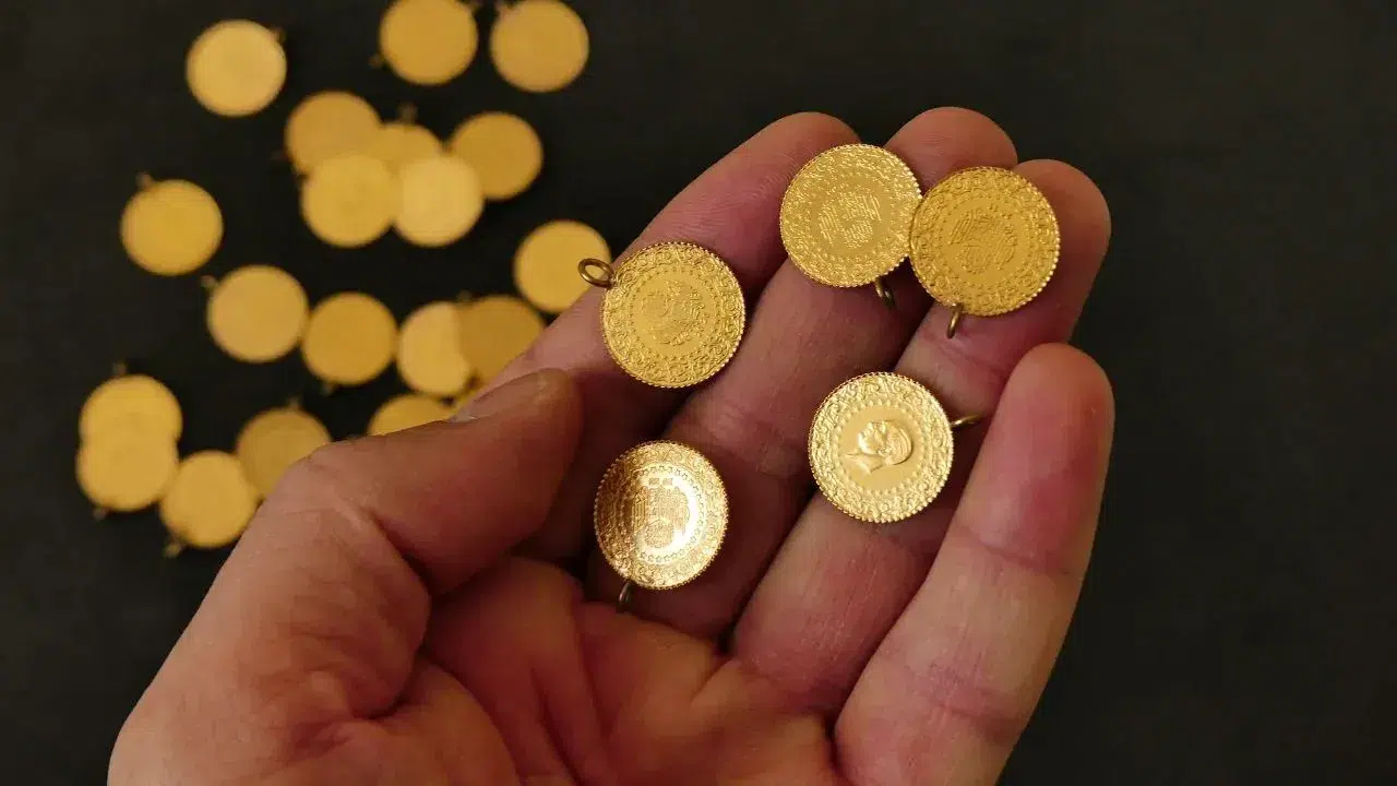 Altın yatırımcısı şokta! 4 haftalık seri bitti: İşte 24 Nisan gram ve ons fiyatları